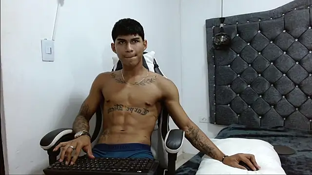 Chat XXX Live luka_big18