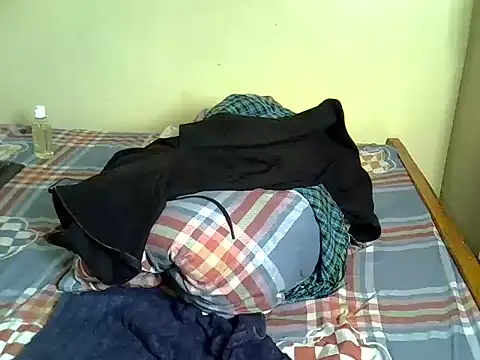 Chat +18 de Petite-curvy ao vivo