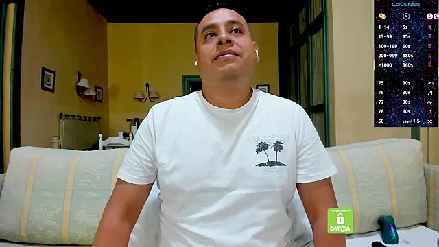 Živý XXX chat brad_latino