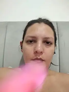 Chatroom XXX en direct de Mia_Hampton