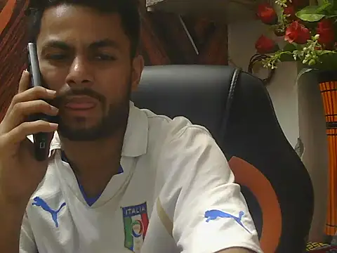 Stubborndesiboy Chat XXX live