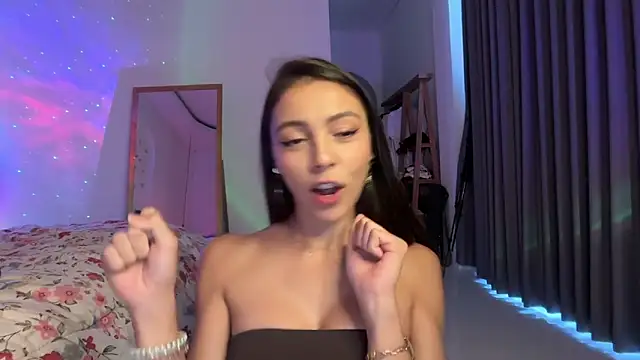 keirasworld Chat XXX in diretta