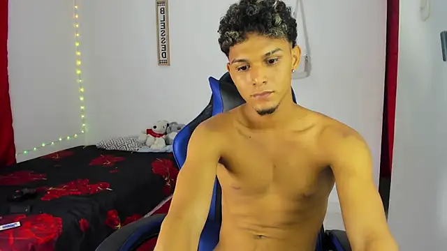 Master_hot06 Adlı Modelin Web Kamerası Şovu