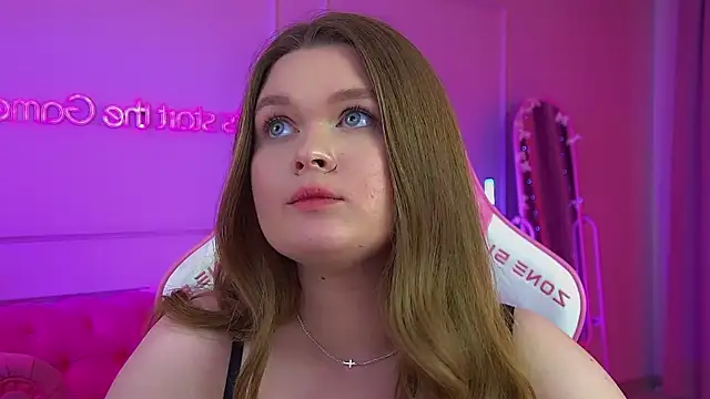 CrystalLyons Chat XXX live