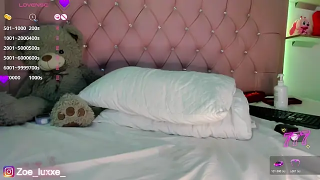 צ'אט XXX בשידור חי של Zoe_Luxxe_