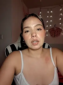 AlanaPrince_ Chat XXX in diretta