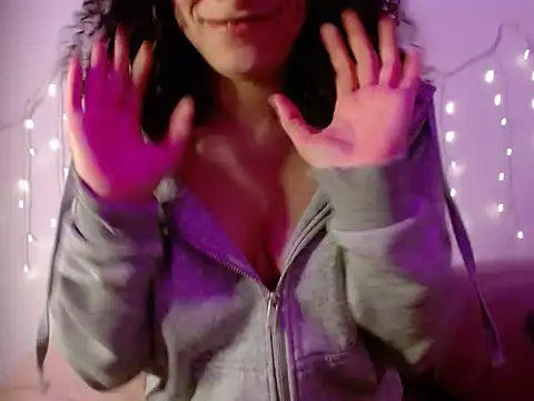 L_u_l_u_heav3n – Naživo XXX chat