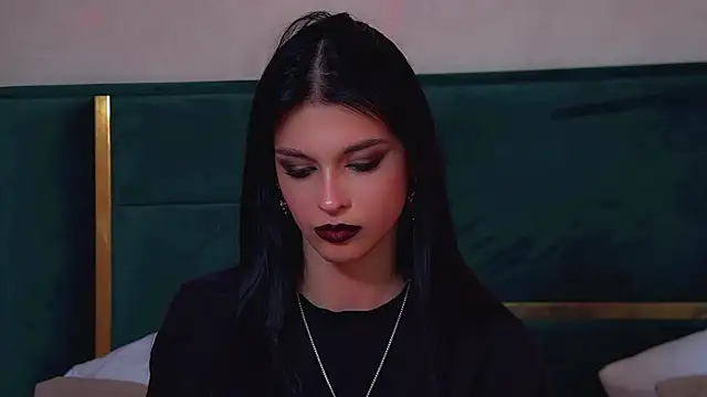BeverlyMost live XXX chat