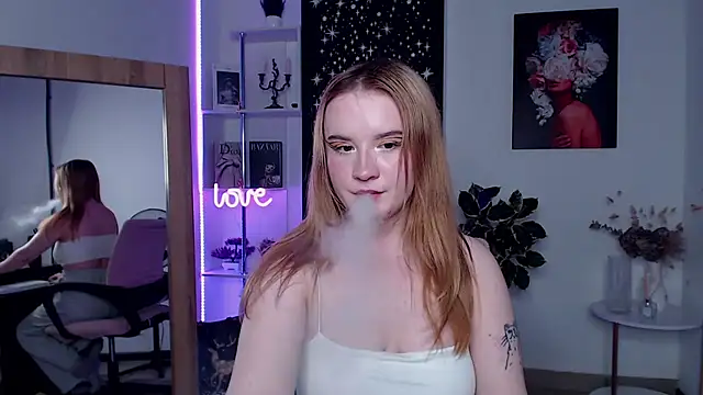 XXX chat uživo modela MollyShining