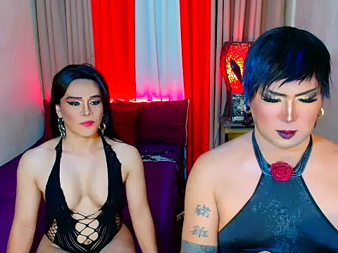 Incredible_Shemale Adlı Modelin Canlı XXX Sohbeti