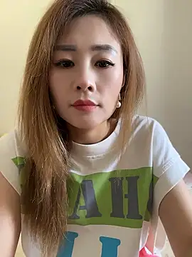 Czat XXX na żywo – okgirl_23