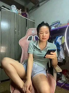 Ivy_Trix2 Live XXX-chat
