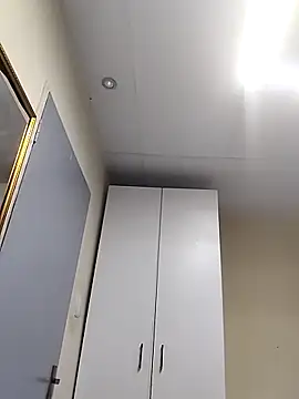 XXX chat uživo modela LUNAARXO1