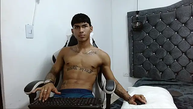 luka_big18 Pertunjukan Webcam