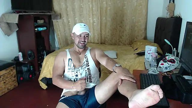 AlejoMoretti Chat XXX in diretta