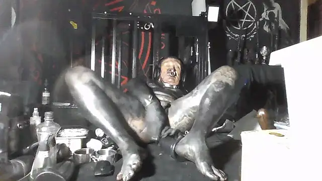 objectwrom Show in webcam