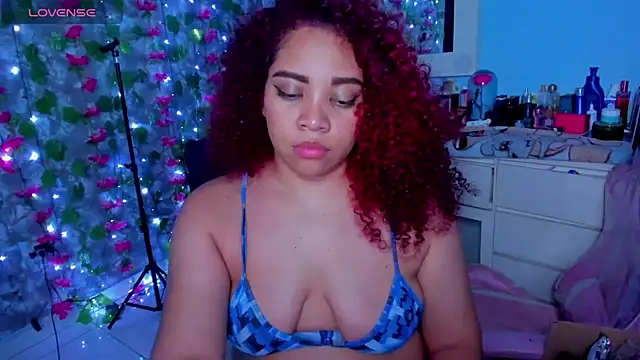 Chat +18 de AngelaCoffee ao vivo