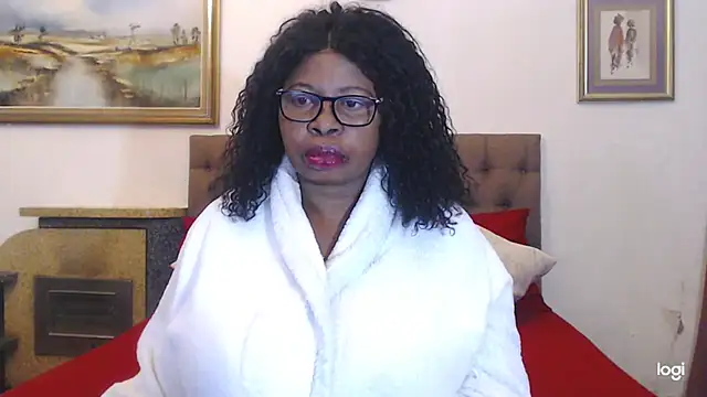 OmegaLipps live XXX chat