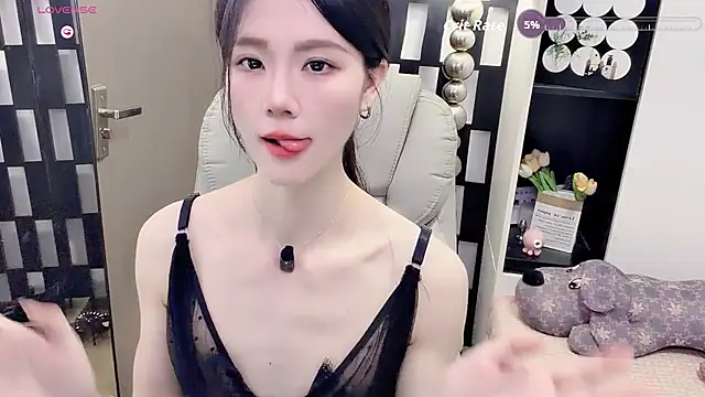 Yueyue-MM 网络视讯表演