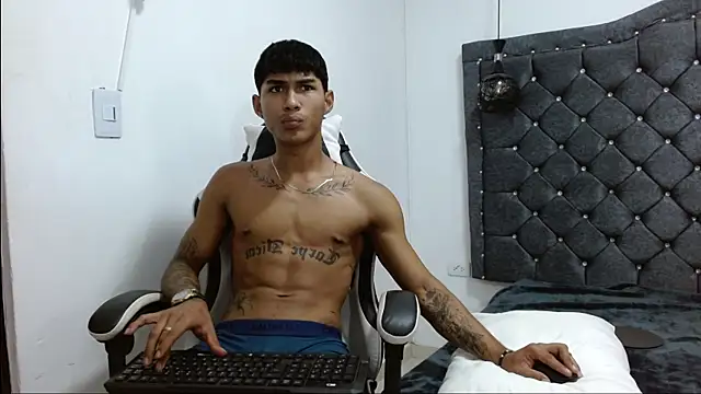 luka_big18 élő XXX-chatje