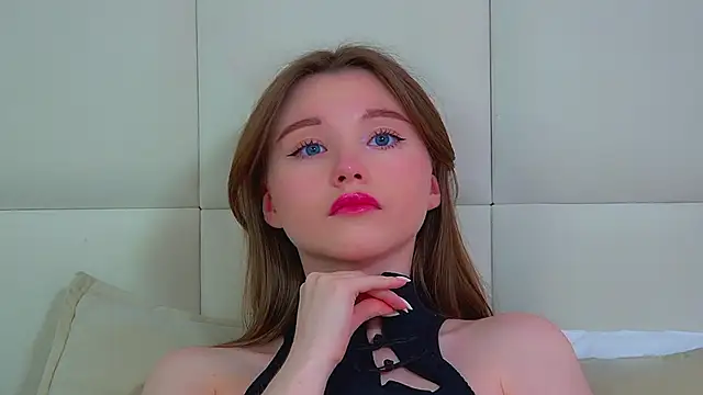 Chat XXX en directo de KeiraAsti