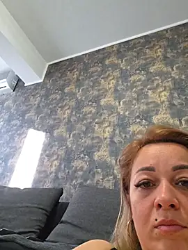RuxyHuge42ETT's Live XXX Chat