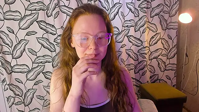 Chat XXX en directo de NikiCozy