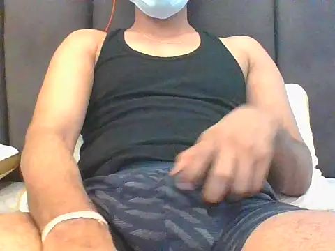 Pokazy przed kamerką – bigdickfuckuu