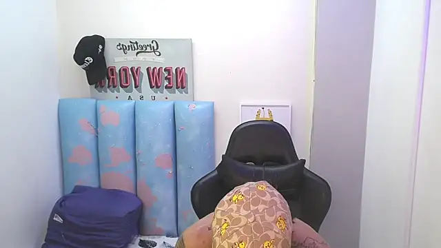 liam_play Show in webcam