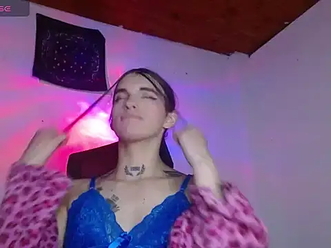 Scarlett_crastrawberry Webcam Show
