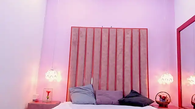 Lucie_Red – Naživo XXX chat
