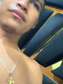 Emiliano_Reyes Pertunjukan Webcam