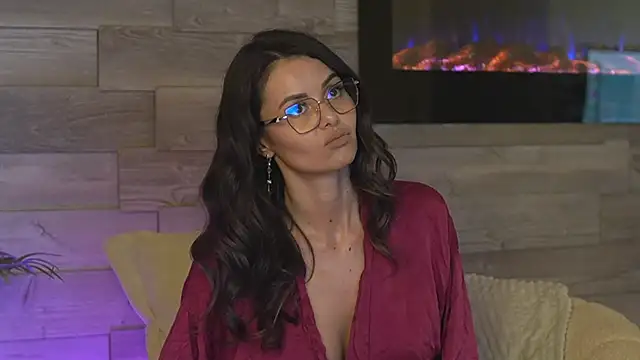 دردشة SeductiveMom الجنسية المباشرة