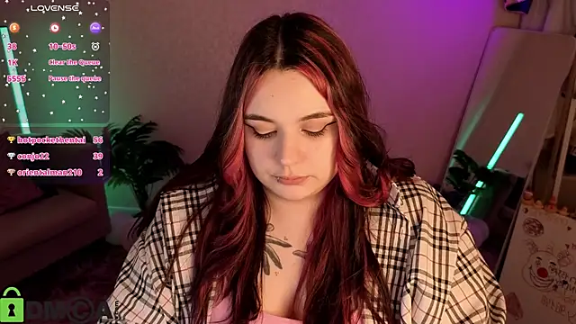 Mia_R0ss élő XXX-chatje