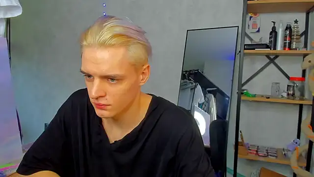 DelarXX webkamerás műsora