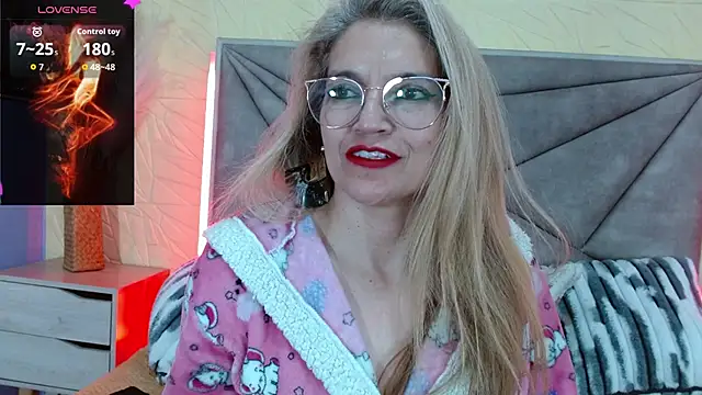Esmeralda_oikos: απευθείας συνομιλία ΧΧΧ