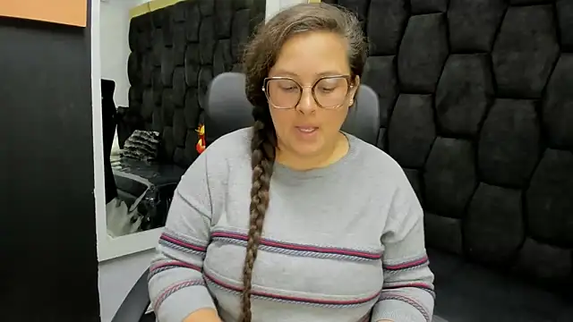 دردشة Sarah_Boobs_ الجنسية المباشرة