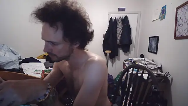JohnnyMoves' Live XXX Chat