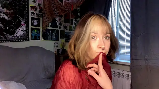 YourFavoriteAltgirl Show in webcam