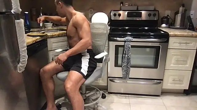 Pokazy przed kamerką – BigGuyMuscle