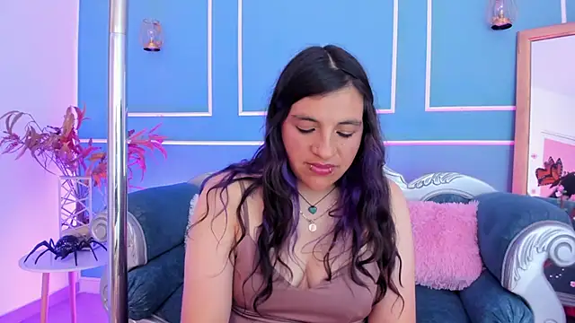TaraTaylorr's Live XXX Chat
