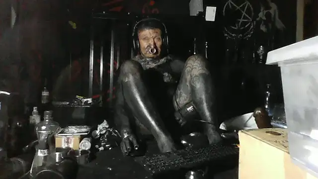 objectwrom élő XXX-chatje