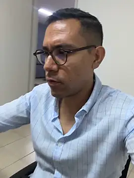AdrianGarcia89 live XXX chat