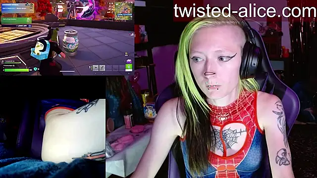 Онлайн чат XXX Twisted_Alice