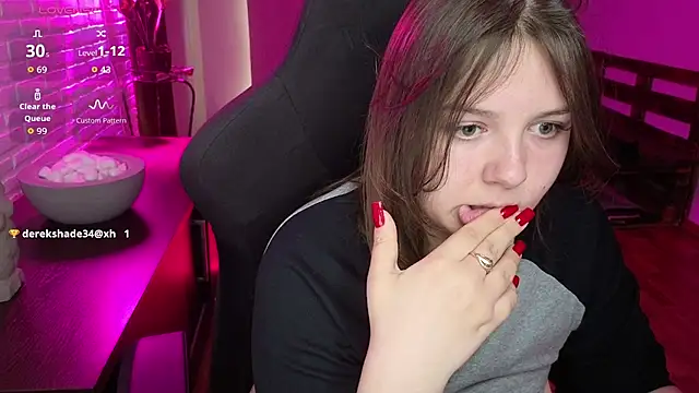 Show modela XNirvanaX na web-kameri