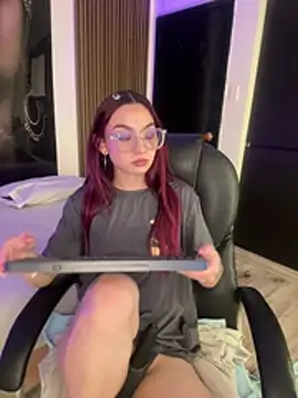 Red_kytty6's Live XXX Chat