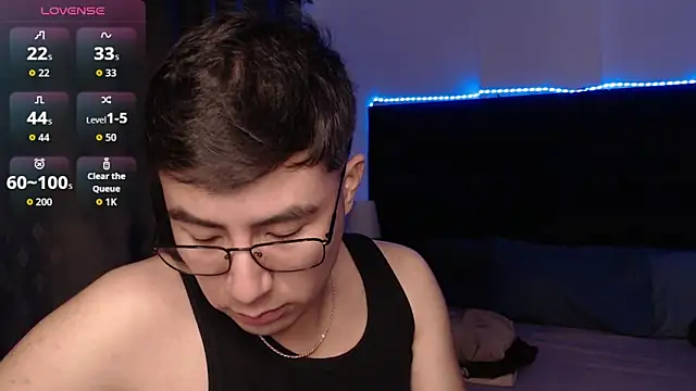 andrewmhilton_ Show Webcam