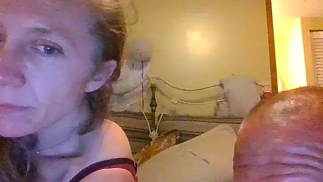 raybo715 Show in webcam