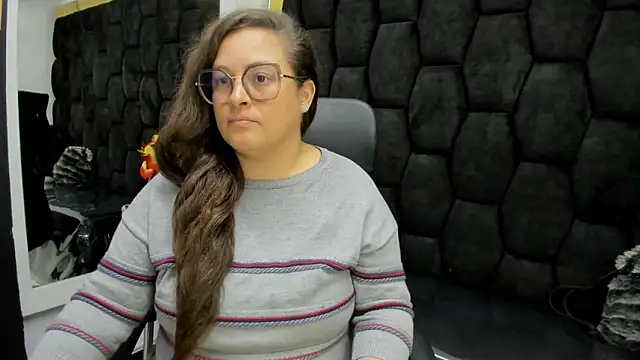 Sarah_Boobs_ লাইভ XXX চ্যাট