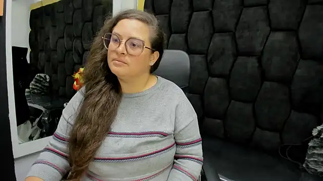 Chat +18 de Sarah_Boobs_ ao vivo